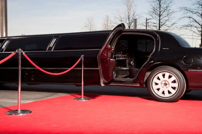 how much tip for a limo driver