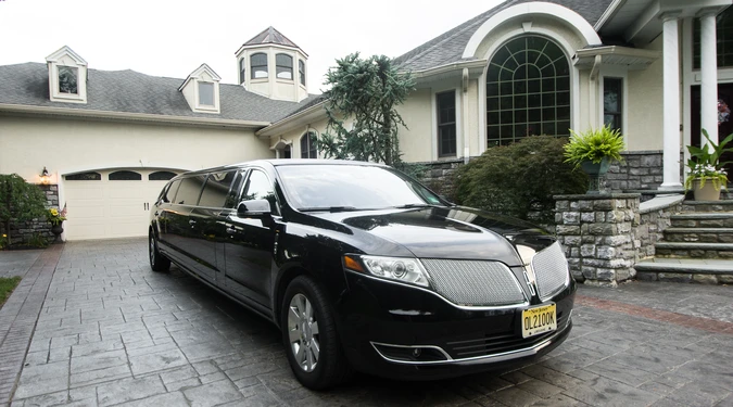 how much tip for a limo driver