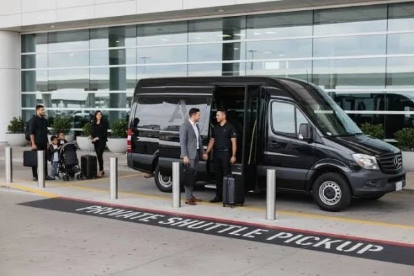 how do airport shuttles work