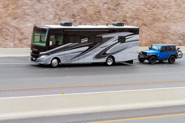 how much does a bus weigh