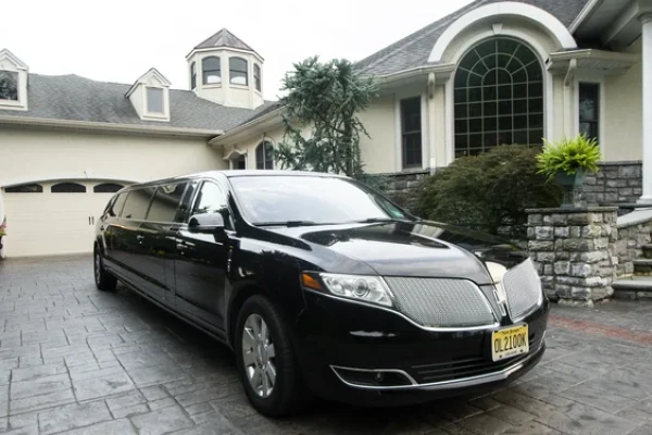 how much tip for a limo driver